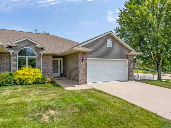 1442 Compton Pl, Iowa City, IA 52240