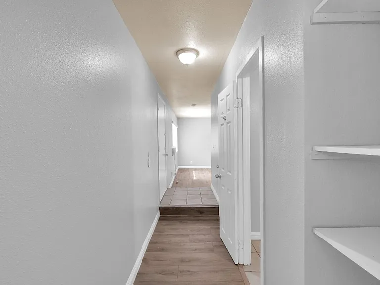 Ramona Garden Apartments — Photo 15
