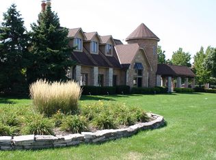 2201 Hedgerow Rd #2201F, Columbus, OH 43220