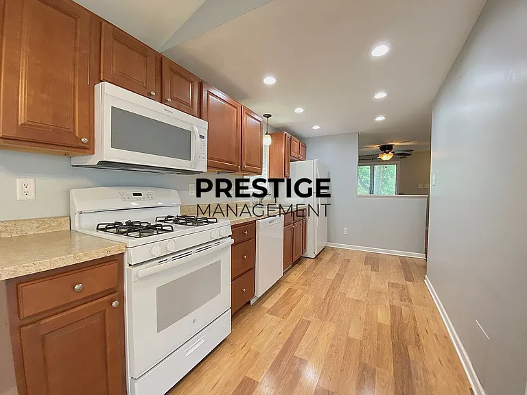 15239 W 91st St — Photo 7