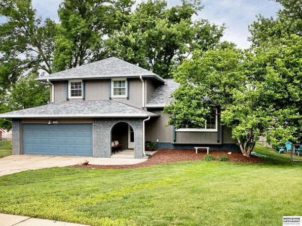 410 S 150th Cir, Omaha, NE 68154