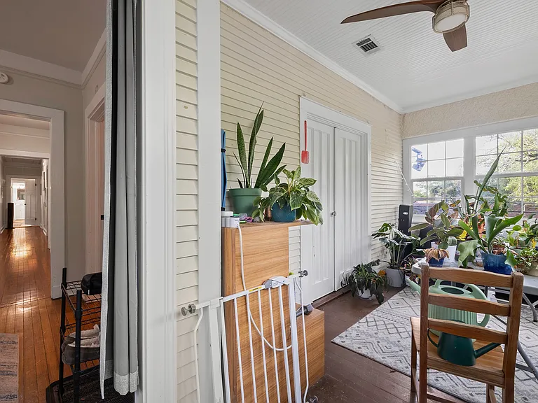 2438 Palmer Ave — Photo 5