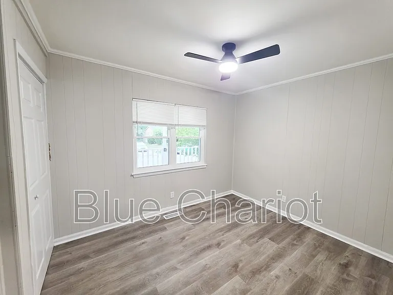 837 Waring St — Photo 24