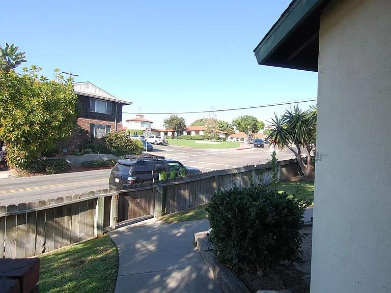 301 Avenida Del Mar — Photo 9
