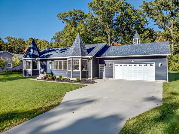 464 Grover Rd, Muskegon, MI 49442