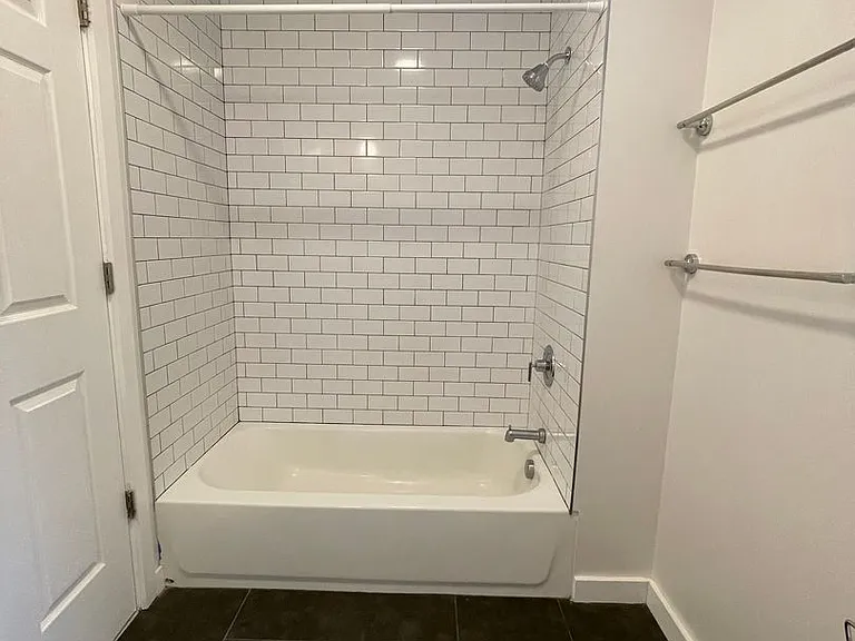 2527 Saint Paul St — Photo 13
