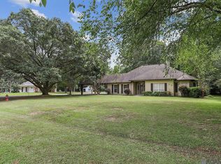 10354 Old Field Rd, Saint Francisville, LA 70775