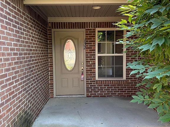 2nd image of 132 Twin Lakes Dr #B