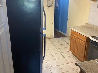 6433 Market St, Millbourne, PA 19082