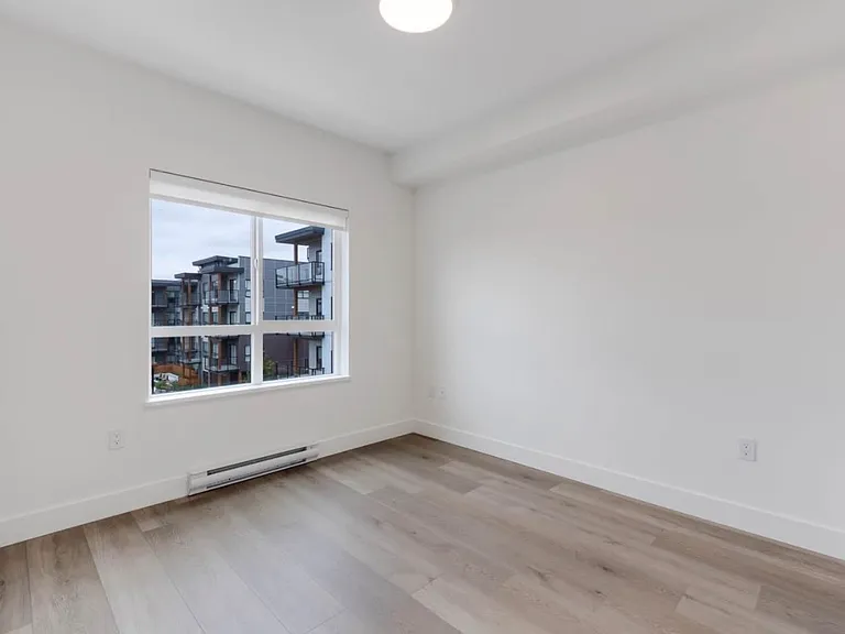 20286 72b Ave — Photo 5