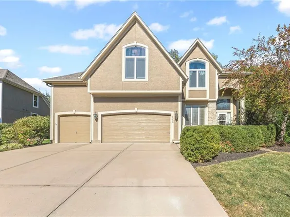 5330 W 159th Ter, Overland Park, KS 66085