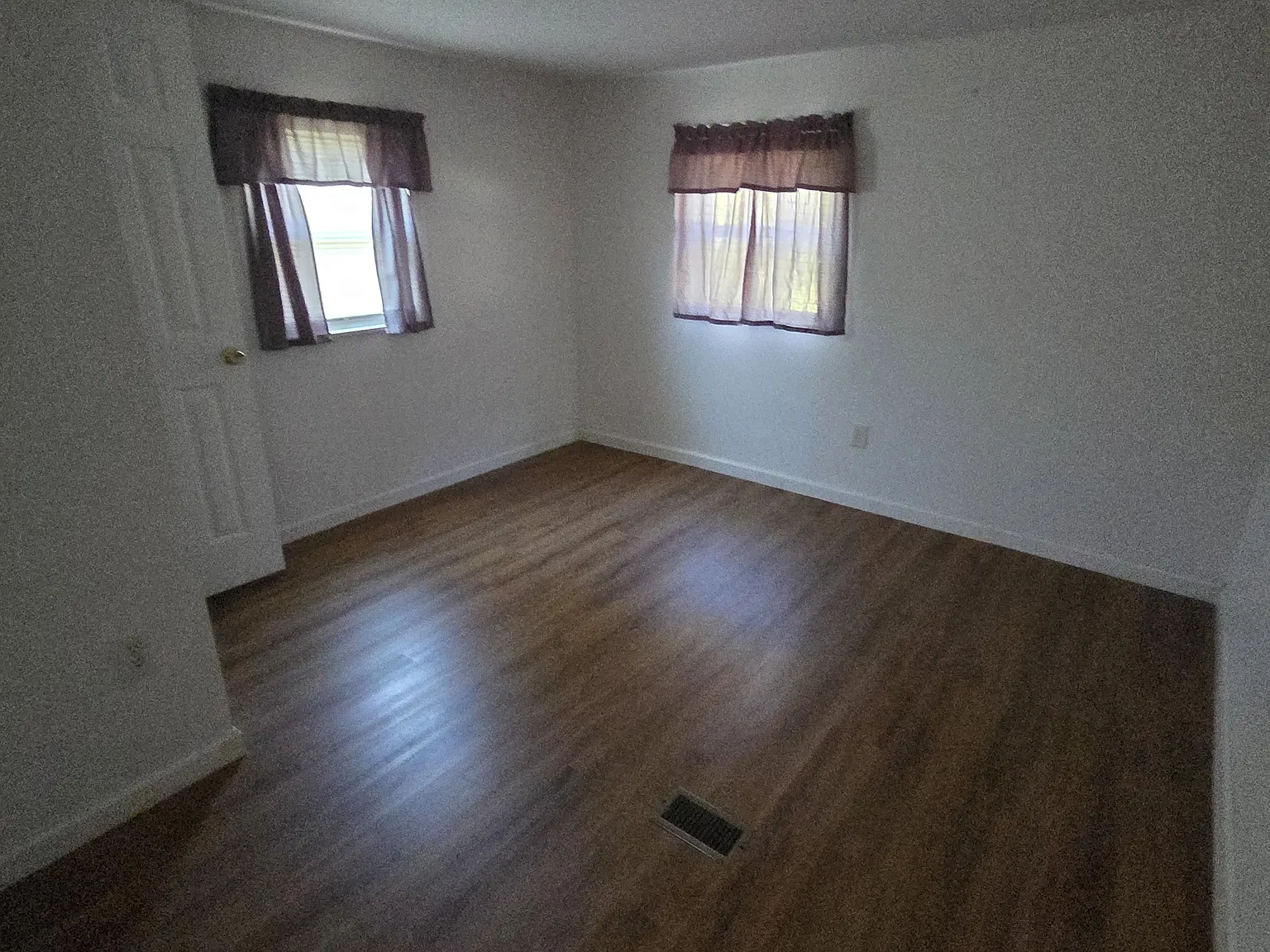2 bed, 840 sqft, $950 — Photo 3