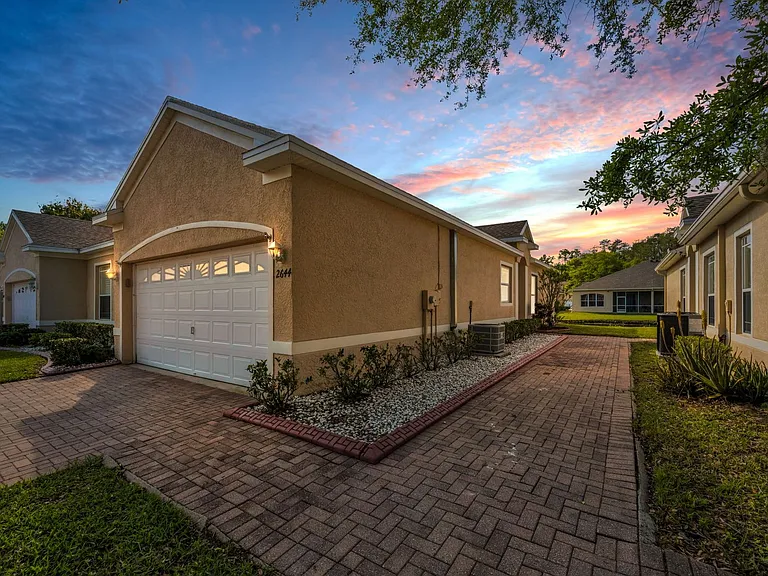 2644 Tottenham Dr — Photo 4