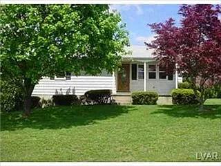 236 Young Rd photo 1