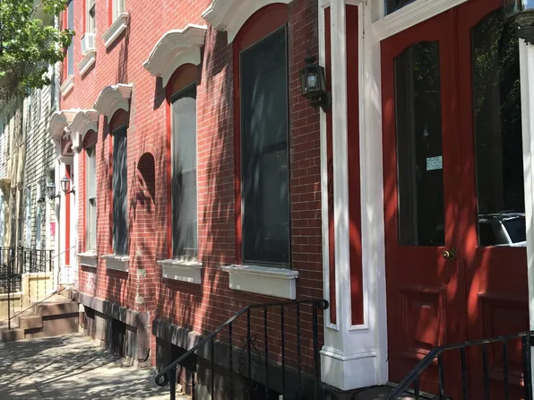 671 Ferry St APT 3, Easton, PA 18042