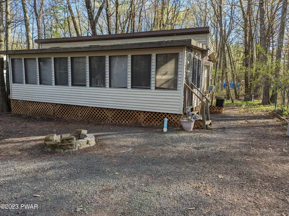 103 Crow Ln, Shohola, PA 18458