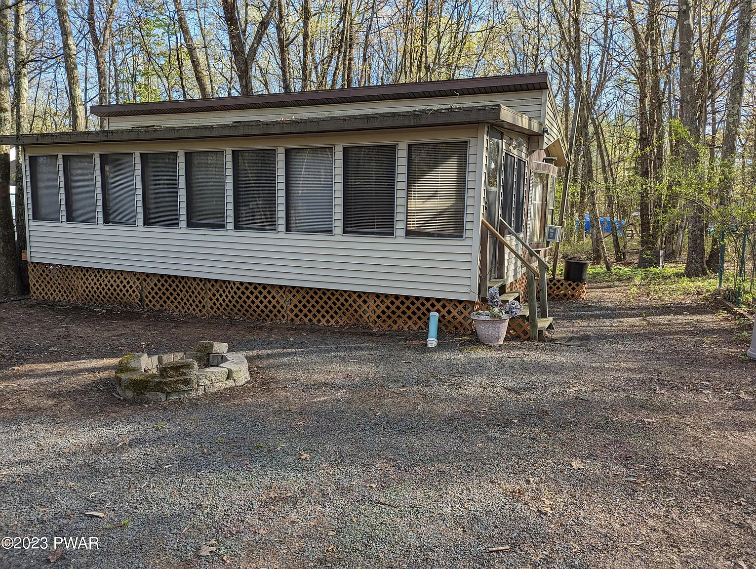 103 Crow Ln photo 1