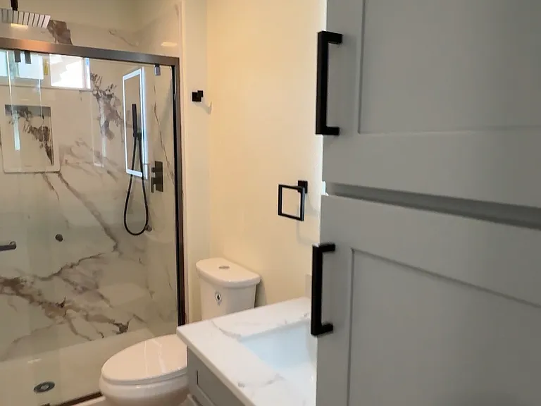 122B Pine St — Photo 5