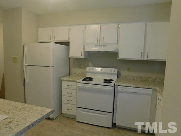 5th image of 106 Weatherstone Dr