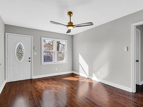 3rd image of 6139 Marshall Ave