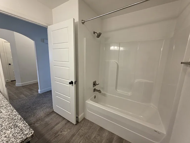 2405 Graham Ln — Photo 15