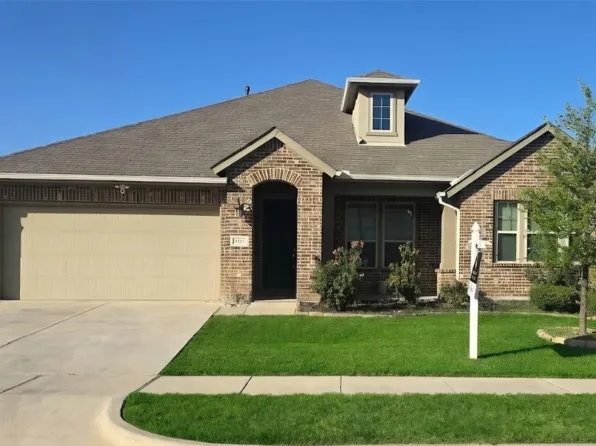 4805 Briarwood Dr, Haltom City, TX 76137