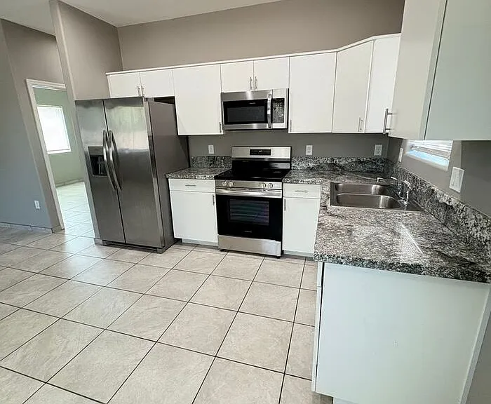 4013 E 22nd St #1 — Photo 8