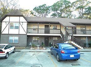 2nd image of 3079 Sir Hamilton Cir