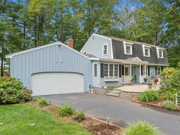 107 Granville Ln, North Andover, MA 01845