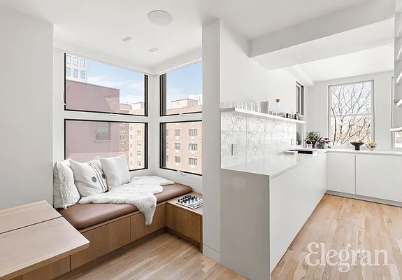 Sold by (Legacy) Elegran | media 11