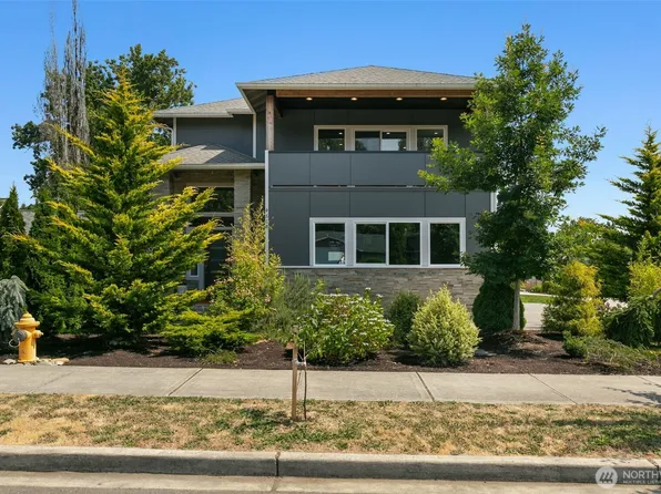 4608 223 Street SW, Mountlake Terrace, WA 98043