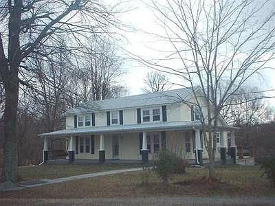 2nd image of 206 Wildcat Creek Rd