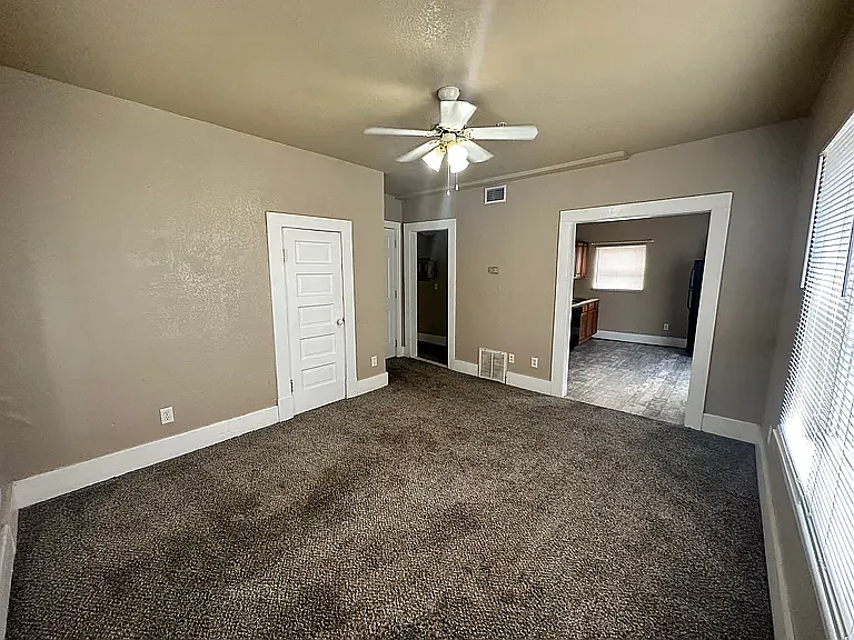 719 Asp Ave #3 — Photo 4