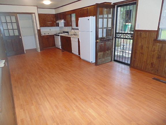 4th image of 1 55th Terrace Dr #House