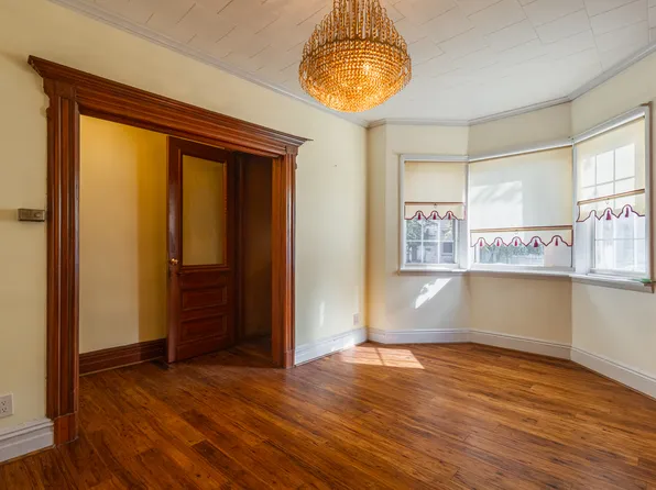 231 Monitor Street image 13 of 24