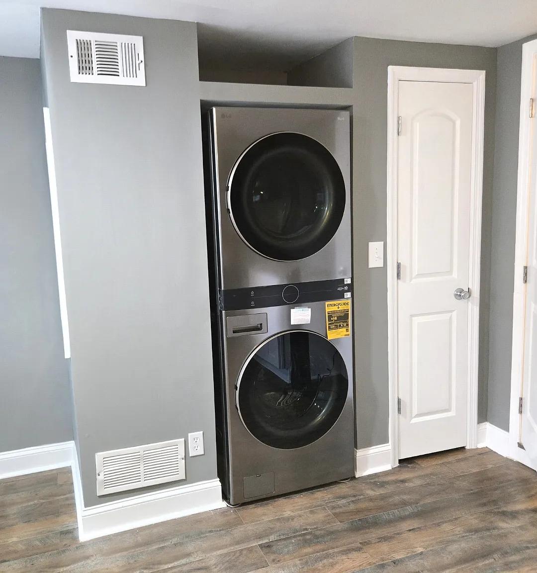 1 bed, 894 sqft, $1,500 — Photo 3