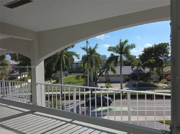 501 Blue Heron Dr APT A319, Hallandale, FL 33009