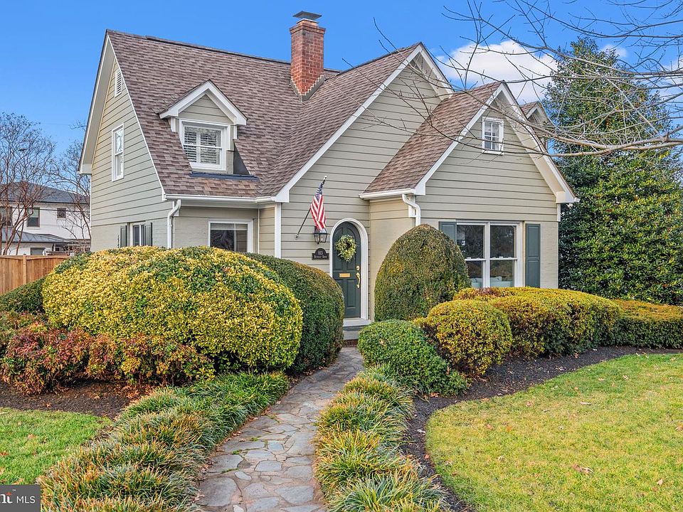1st image of 813 Beverley Dr
