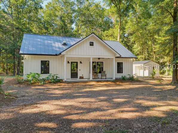 77 Avenue of Oaks, St Helena Island, SC 29920