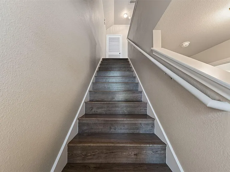 1317 Paige St — Photo 11