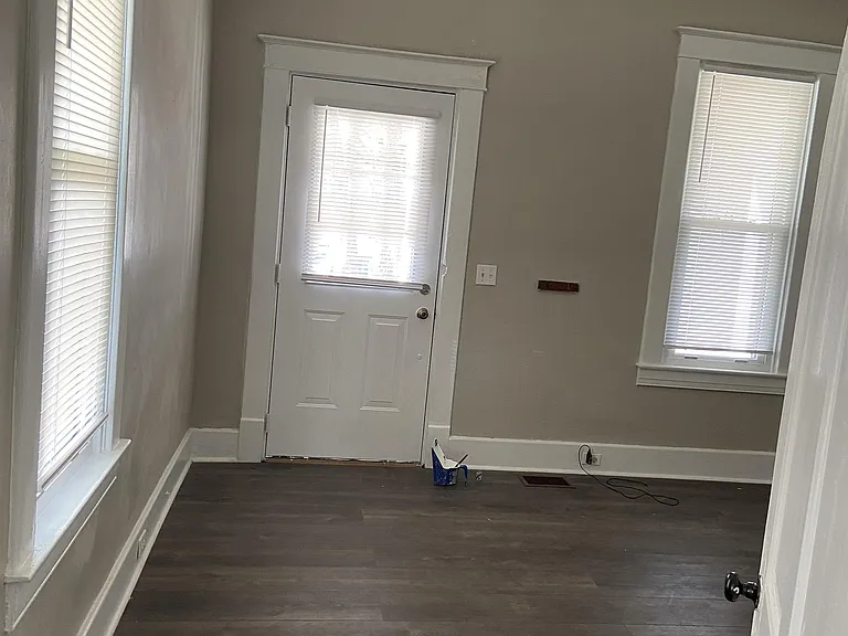 735 Beechwood Ave — Photo 8