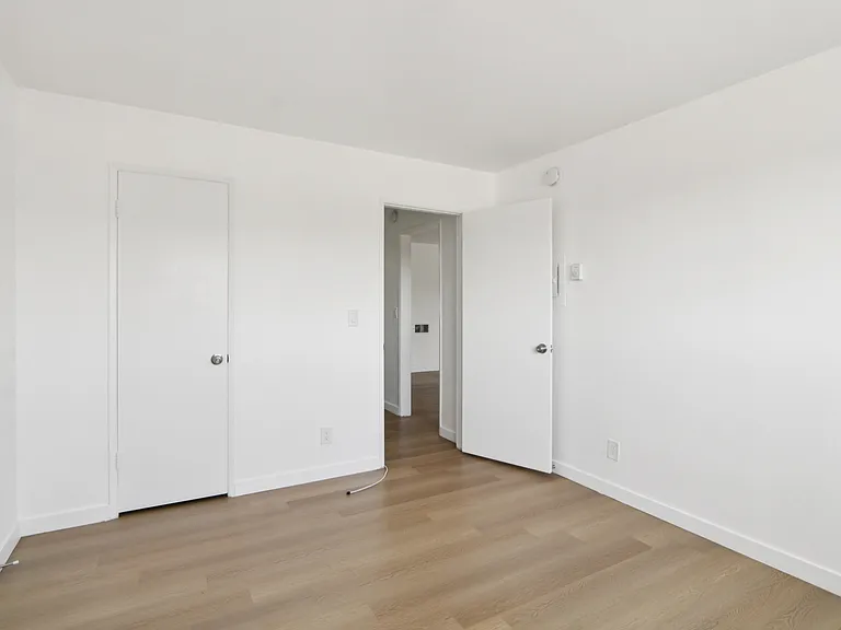7005 Lanewood Ave — Photo 48