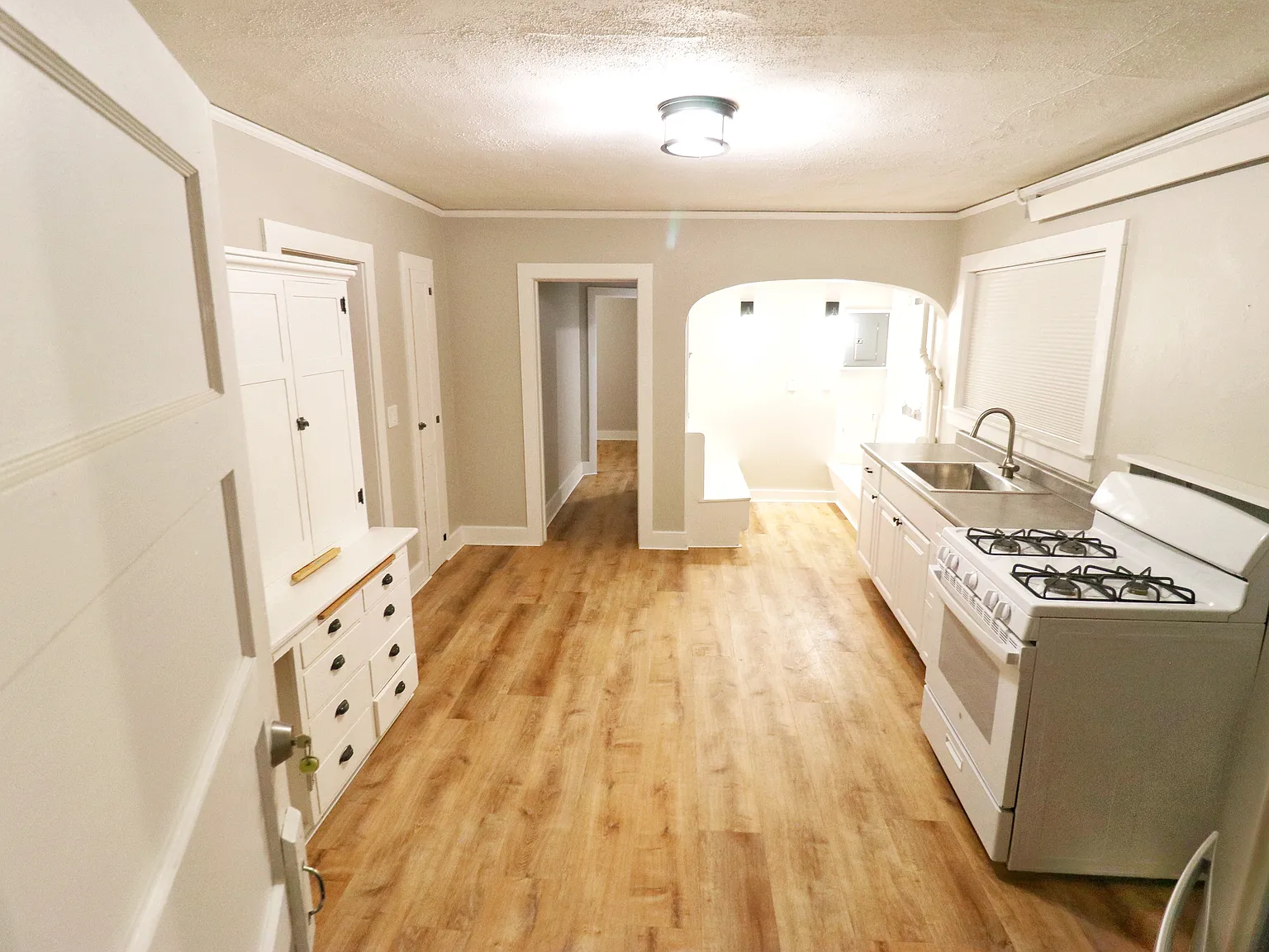 2 bed, $2,200 — Photo 3