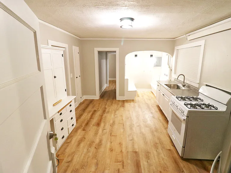 Spacious Kitchen