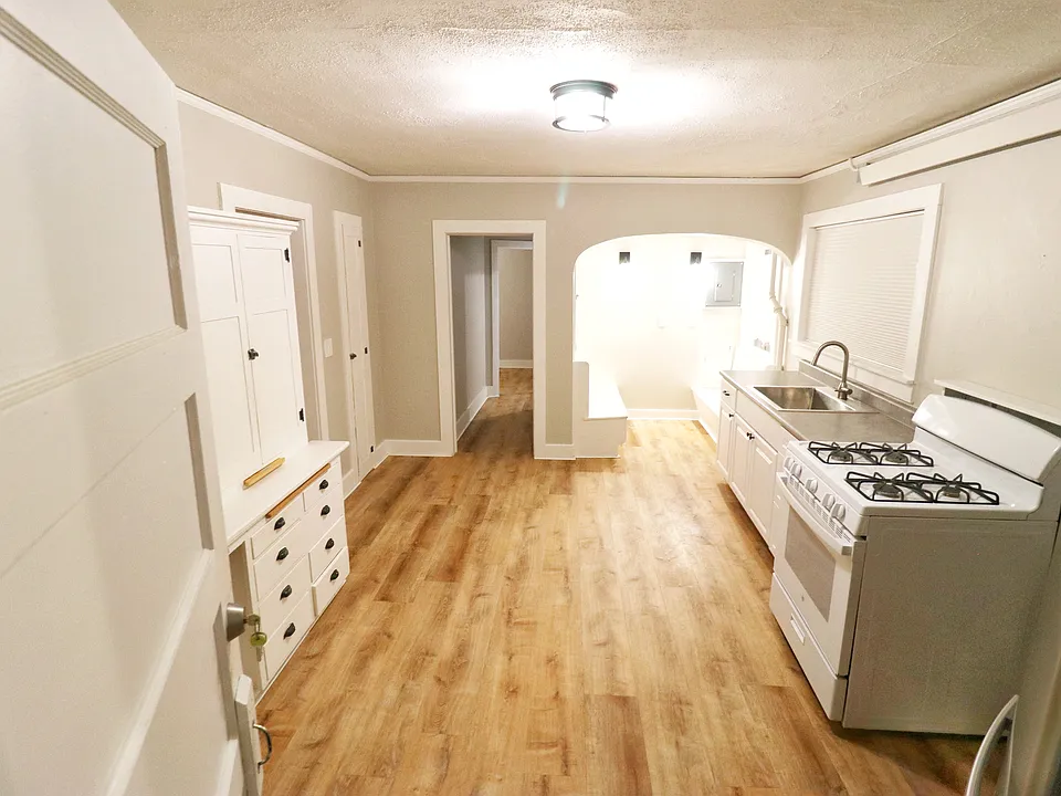 Spacious Kitchen