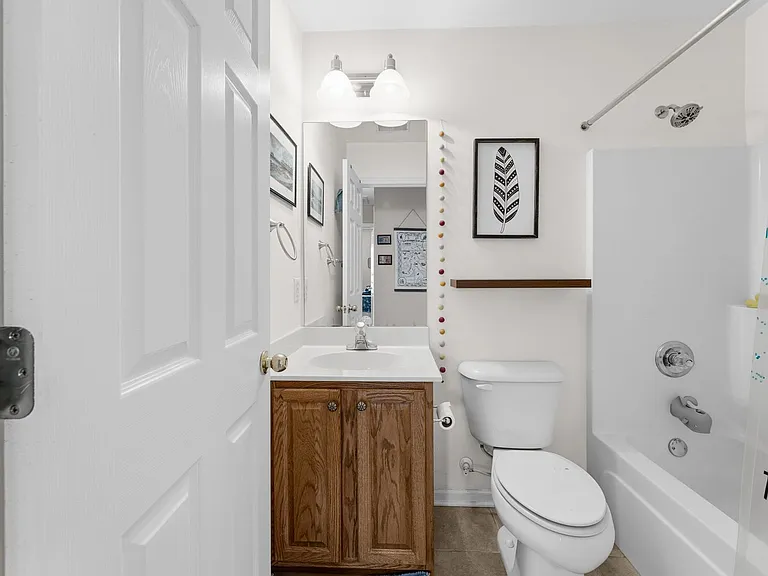 177 Old Pond Cir — Photo 16