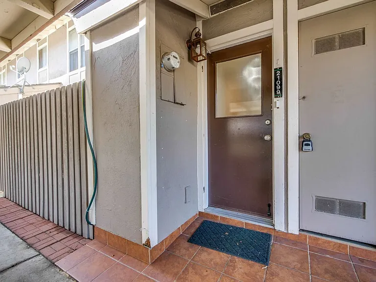 21099 Red Fir Ct — Photo 46