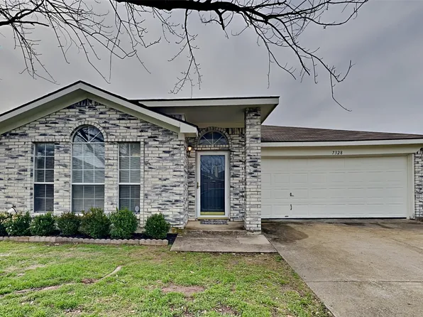 7328 Royal Oak Dr, Benbrook, TX 76126