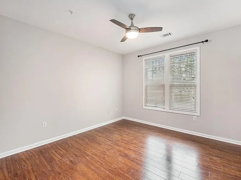 2125 Chatelain Way — Photo 13