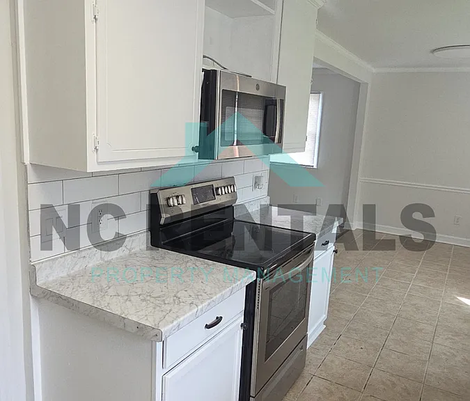 2300 Carlford Rd — Photo 9